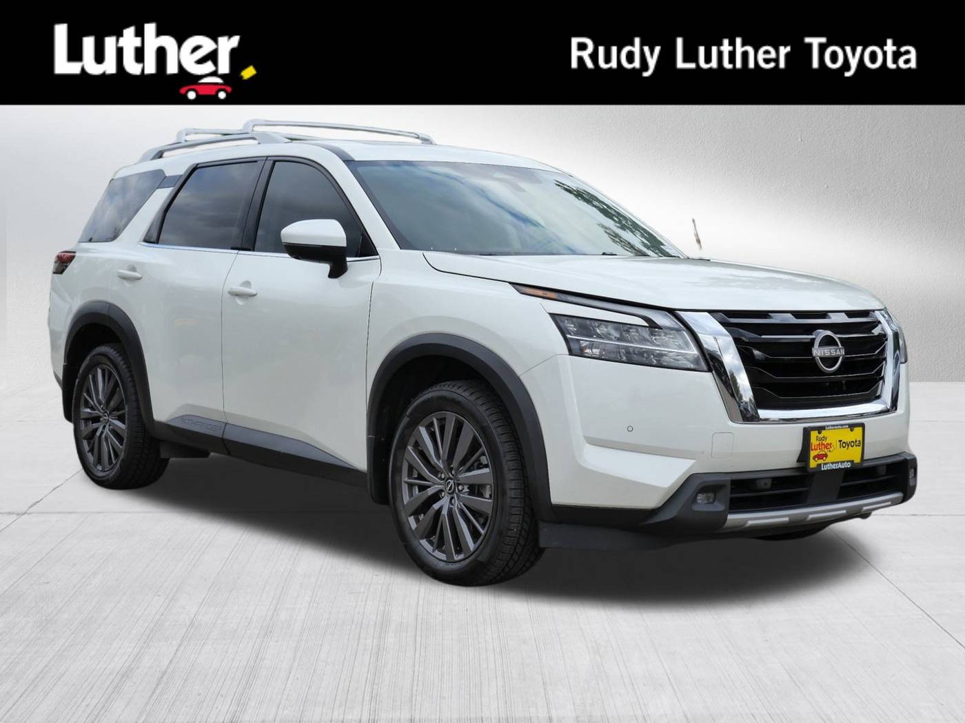 2022 Nissan Pathfinder SL — SUV — 82,735 mi — Golden Valley, MN