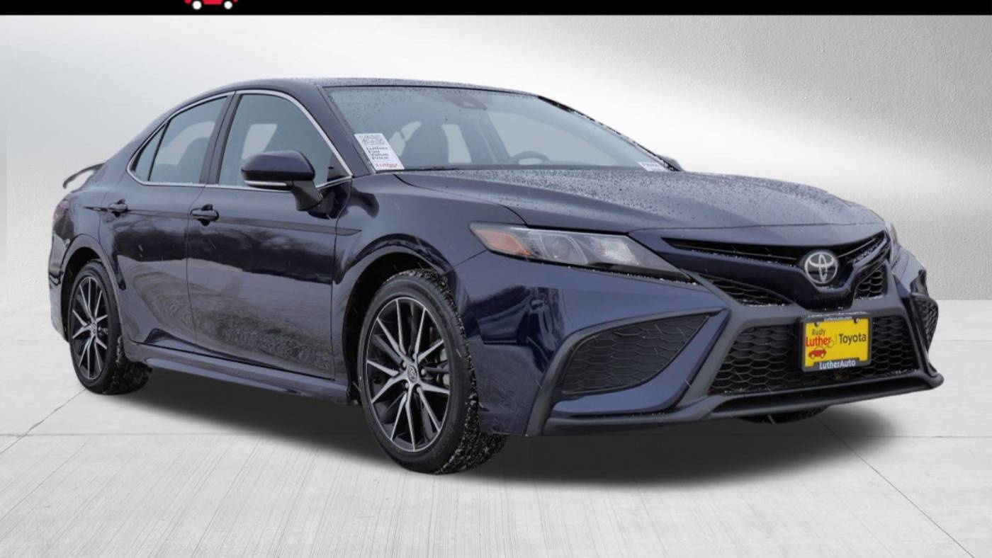 2022 Toyota Camry SE — Sedan — 56,365 mi — Golden Valley, MN