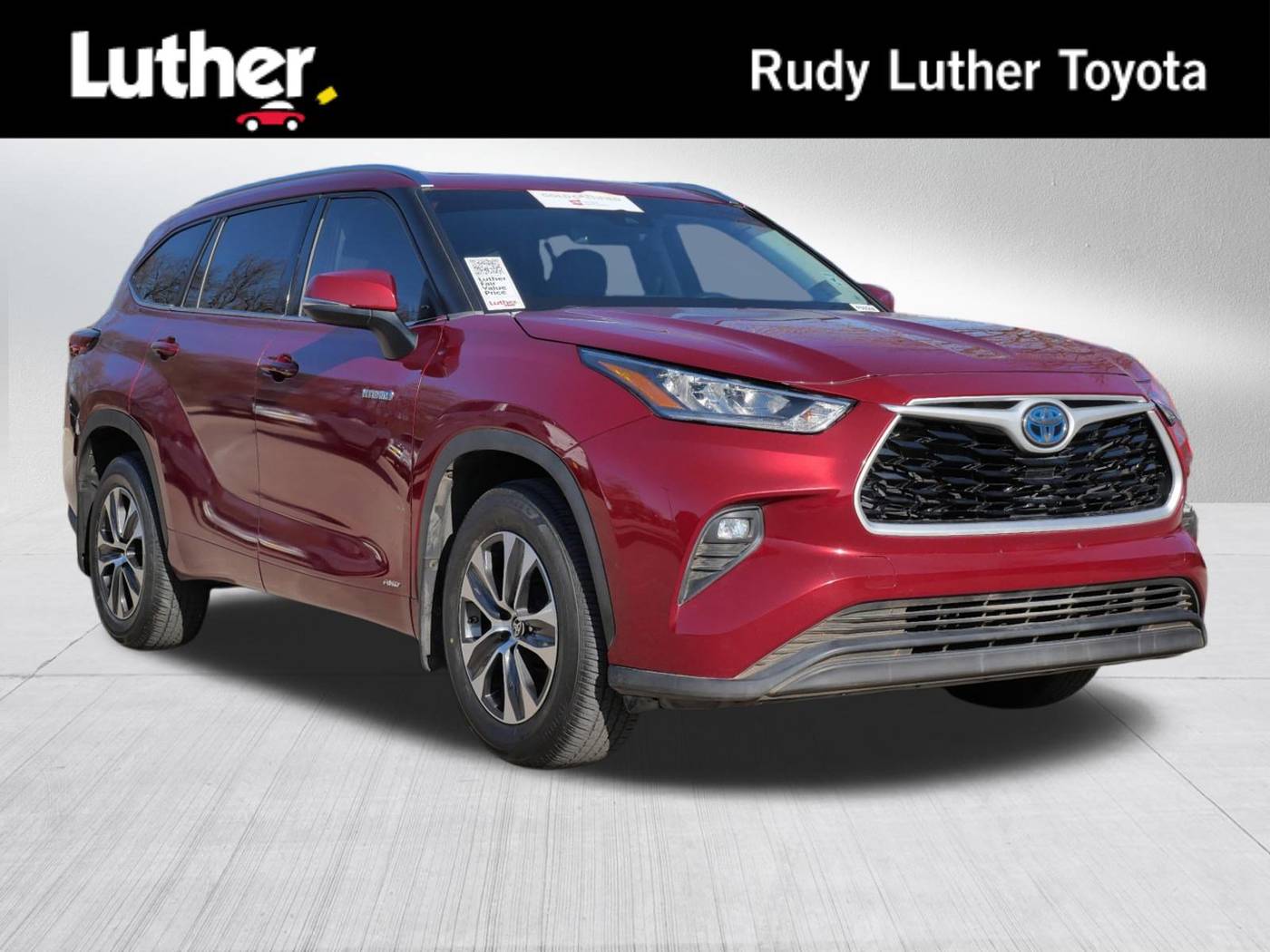 2020 Toyota Highlander Hybrid XLE — SUV — 67,178 mi — Golden Valley, MN