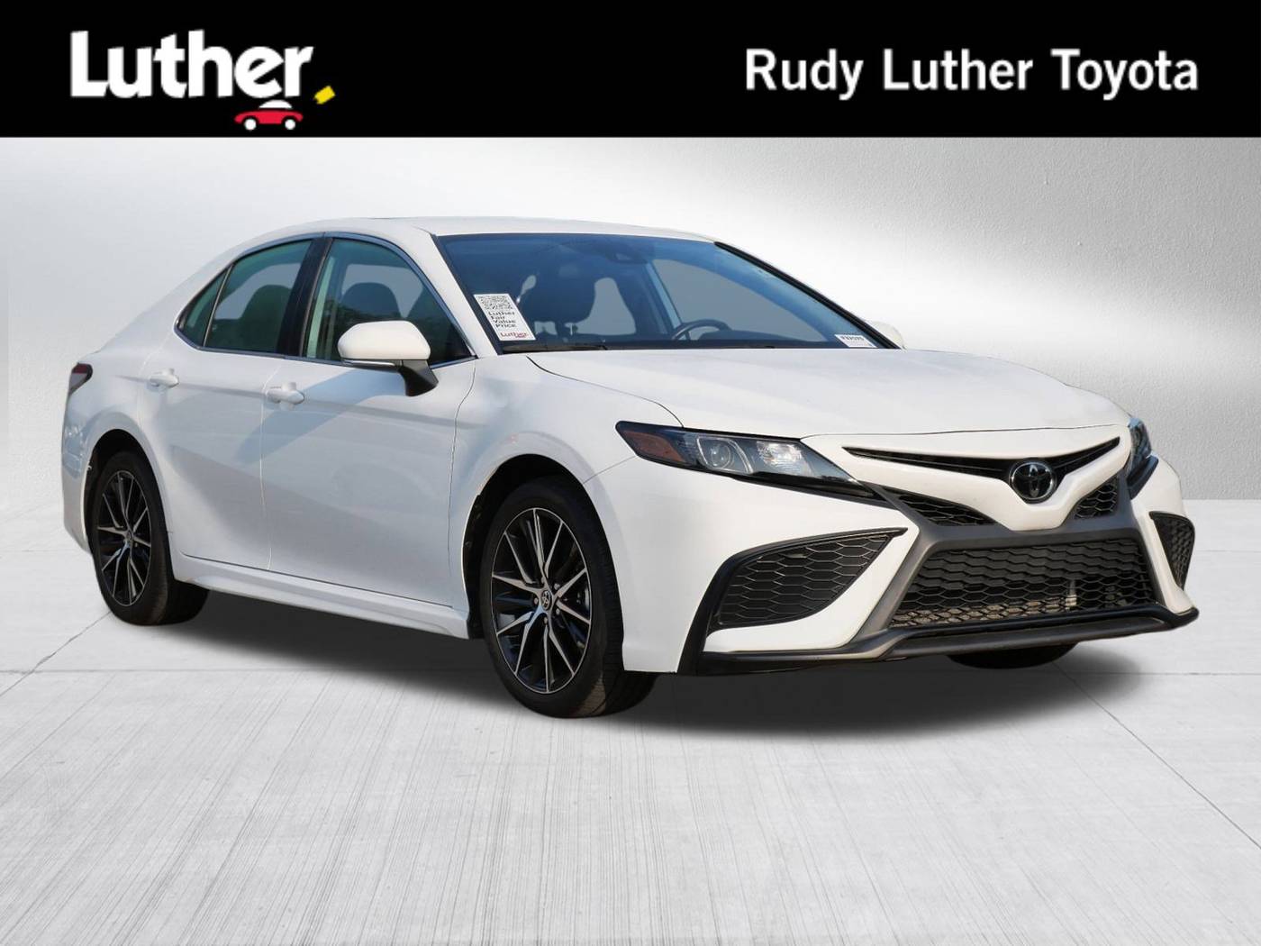 2023 Toyota Camry SE — Sedan — 18,388 mi — Golden Valley, MN