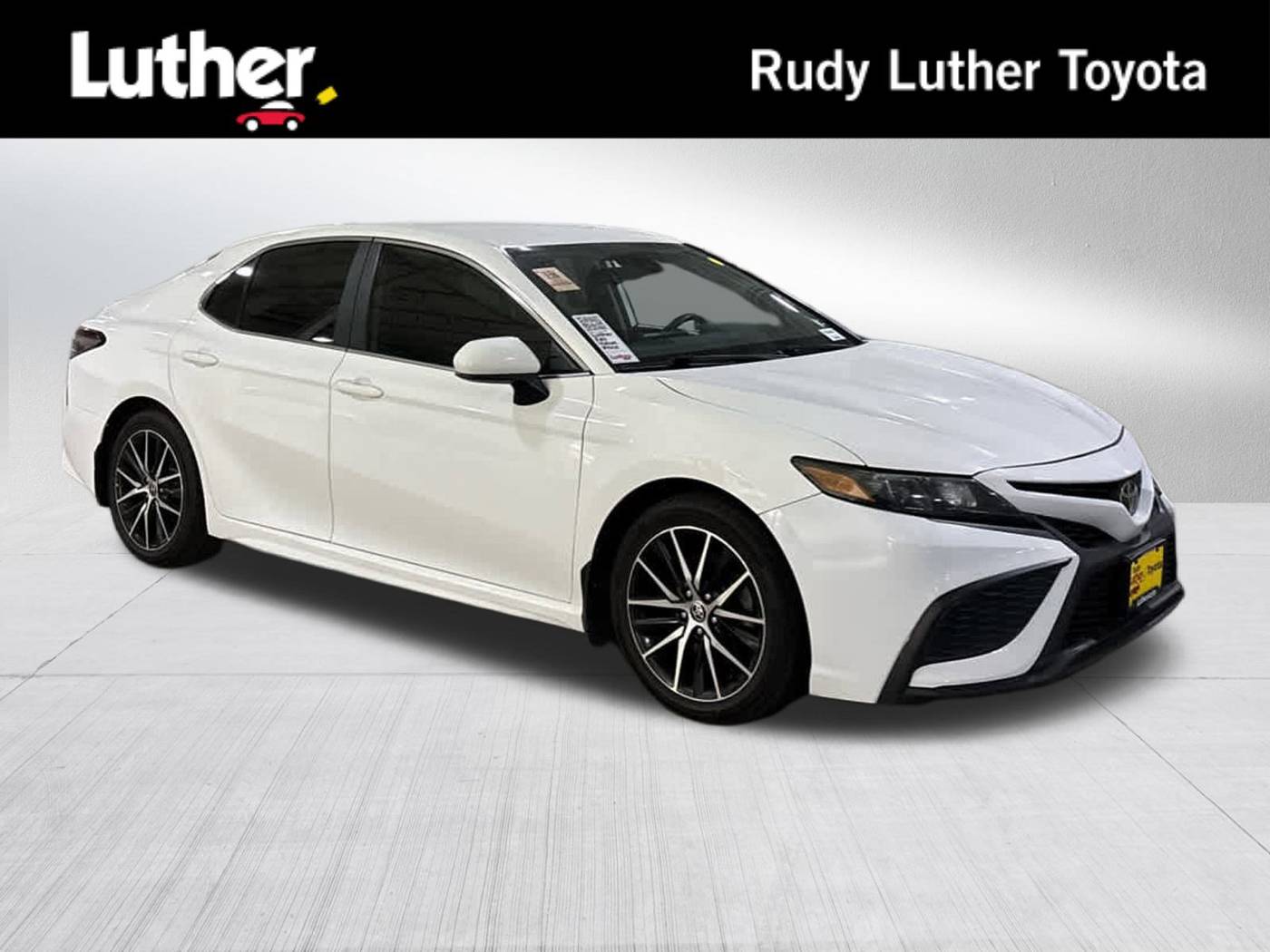 2021 Toyota Camry SE — Sedan — 128,856 mi — Golden Valley, MN