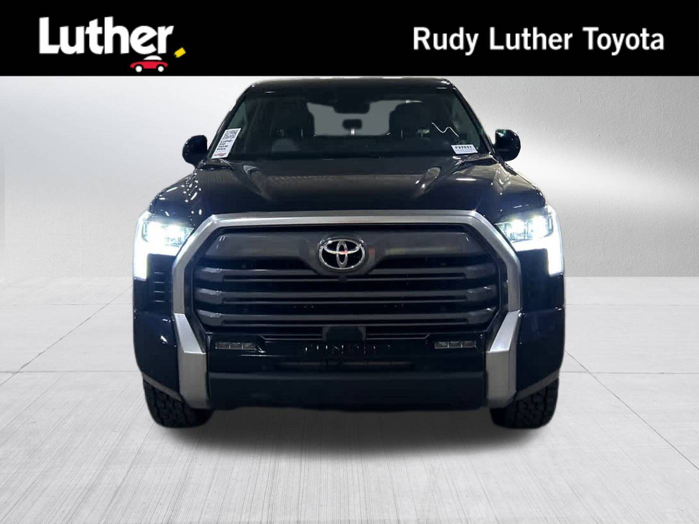 2023 Toyota Tundra Hybrid Limited — Pickup Truck — 31,825 mi — Golden Valley, MN