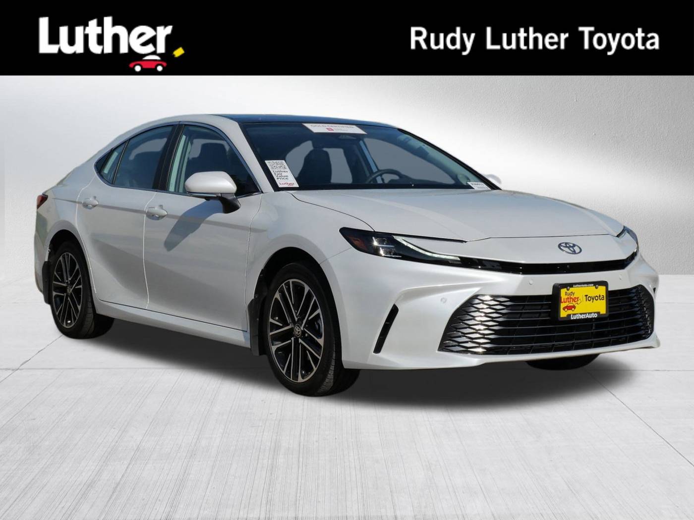 2025 Toyota Camry XLE — Sedan — 3,523 mi — Golden Valley, MN