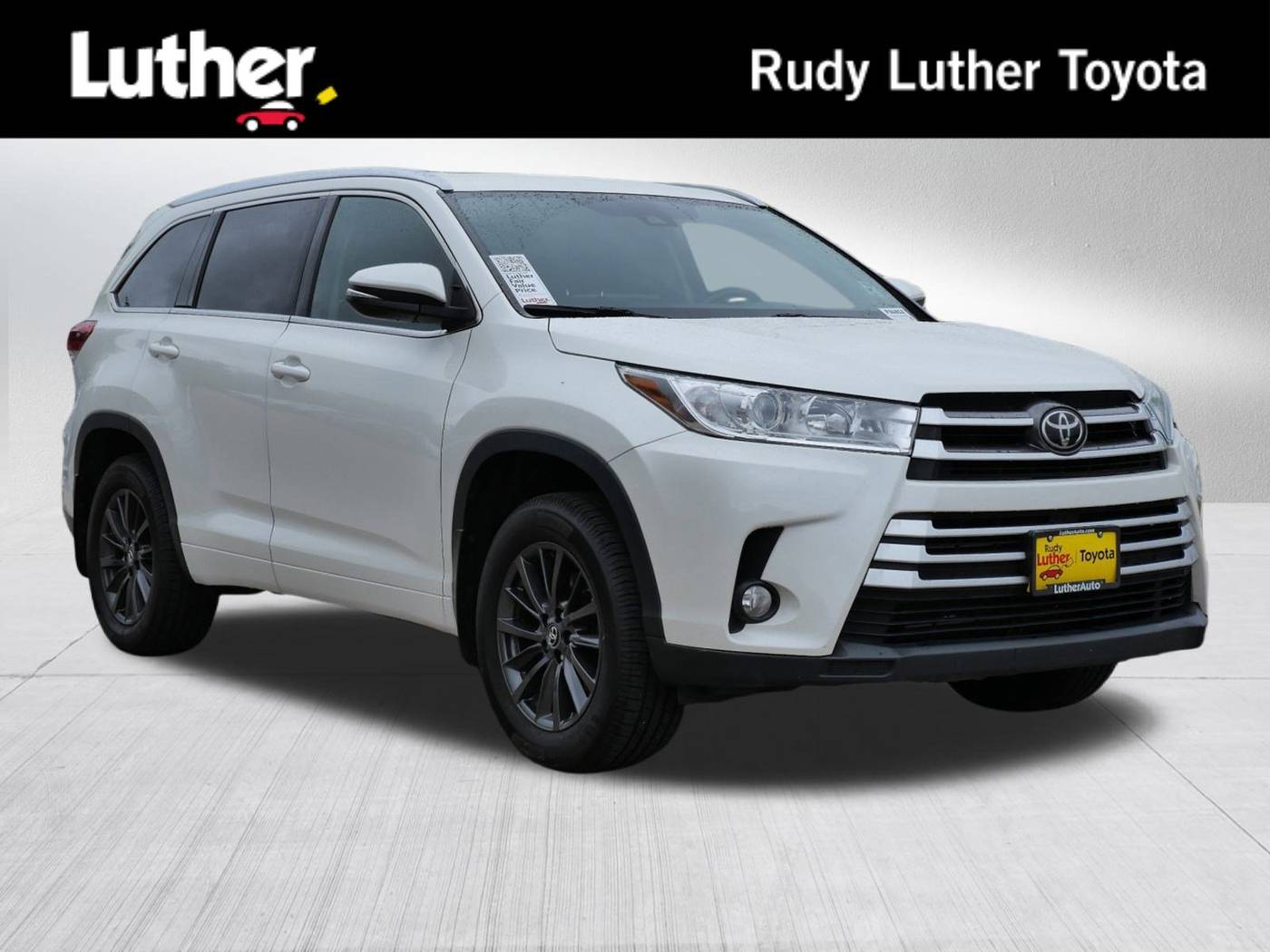 2017 Toyota Highlander XLE — SUV — 135,292 mi — Golden Valley, MN
