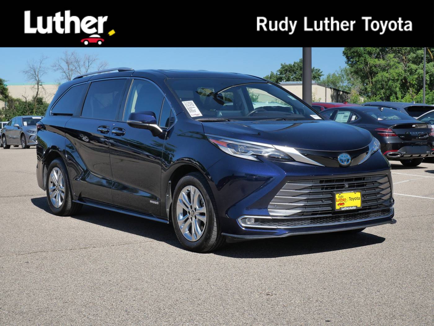 2021 Toyota Sienna Platinum — Minivan — 75,545 mi — Golden Valley, MN