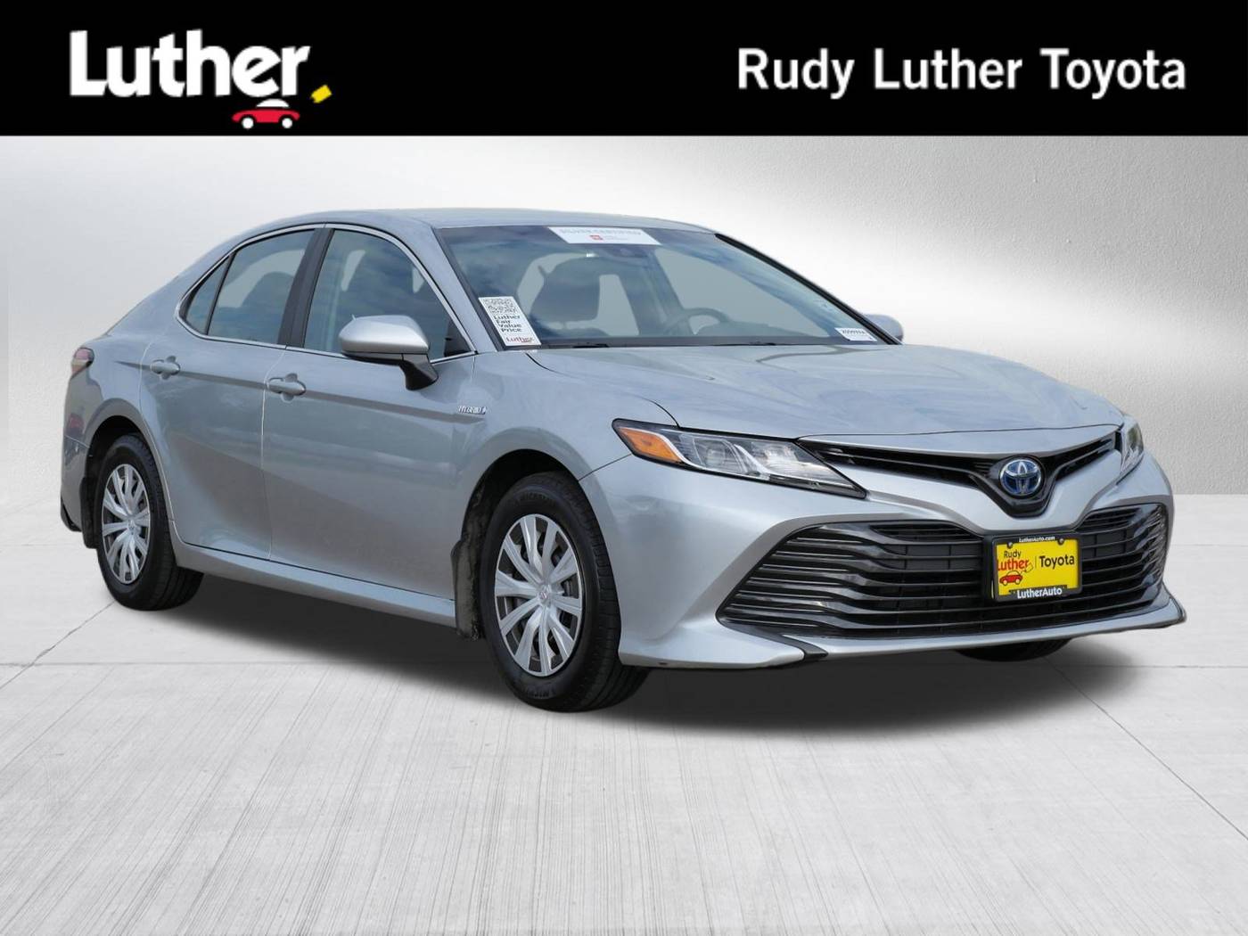 2018 Toyota Camry Hybrid LE — Sedan — 59,218 mi — Golden Valley, MN