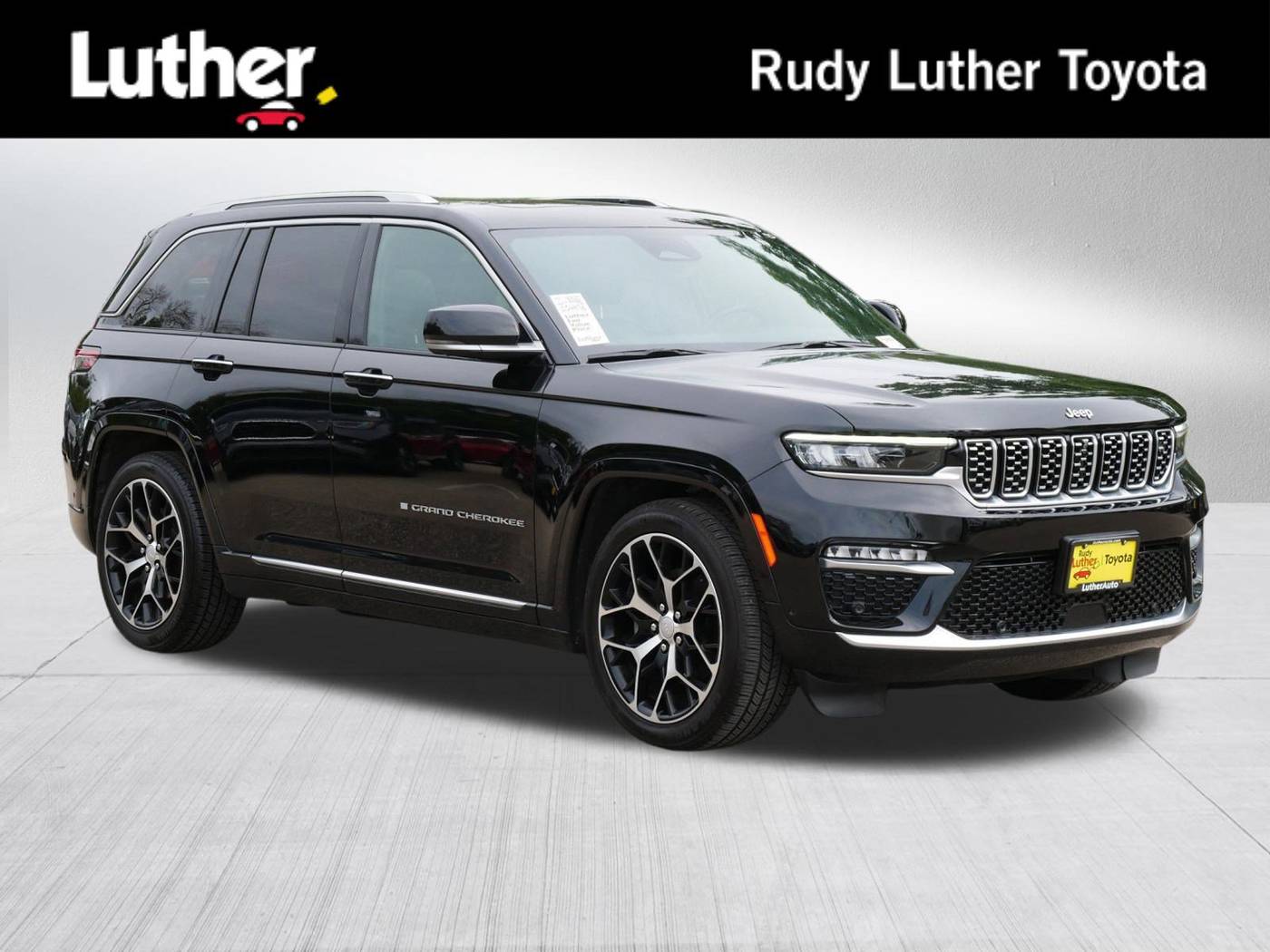 2022 Jeep Grand Cherokee Summit Reserve — SUV — 36,967 mi — Golden Valley, MN