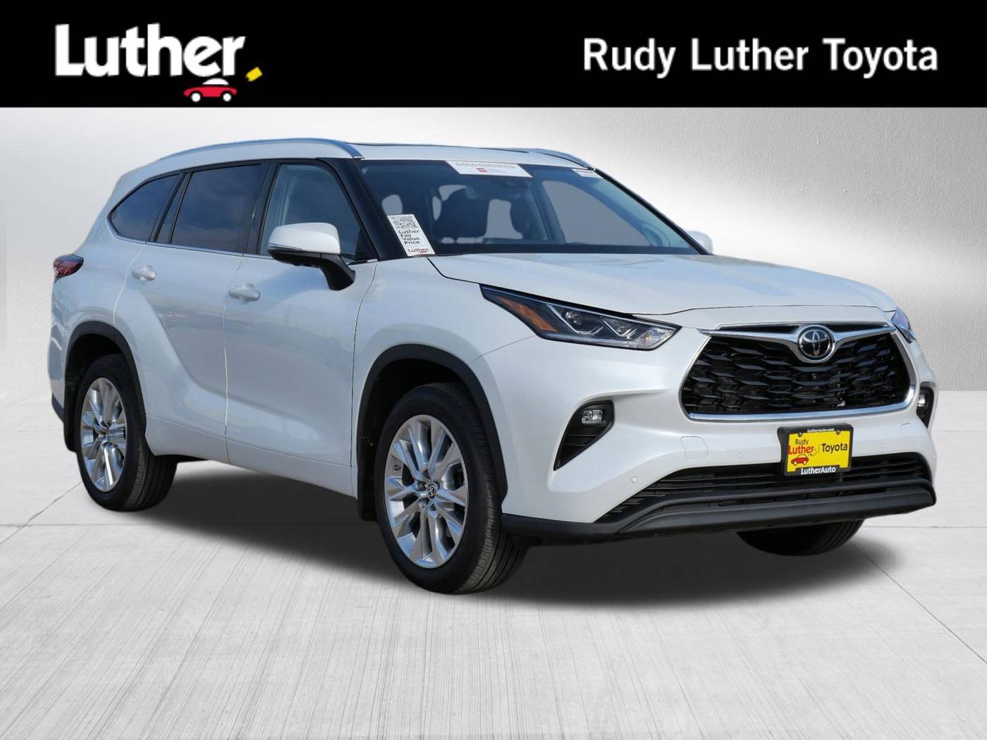 2023 Toyota Highlander Limited — SUV — 17,401 mi — Golden Valley, MN