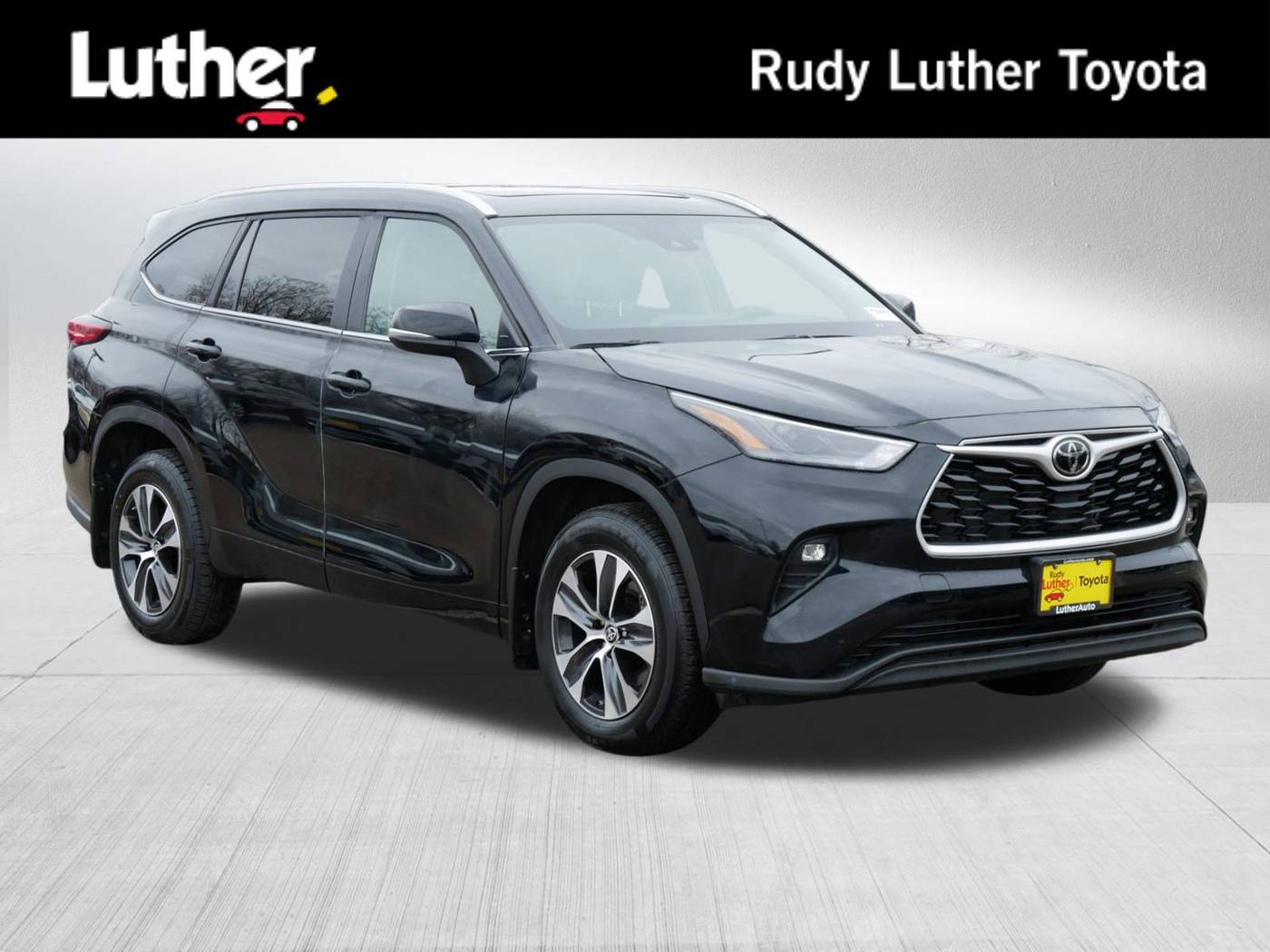 2023 Toyota Highlander XLE — SUV — 42,395 mi — Golden Valley, MN