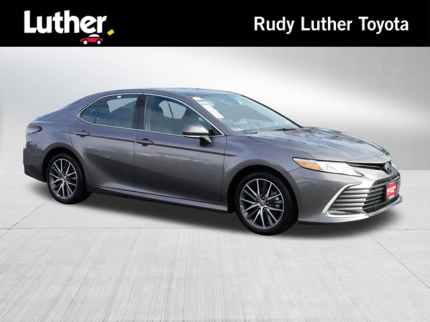 2024 Toyota Camry XLE — Sedan — 17,859 mi — Golden Valley, MN