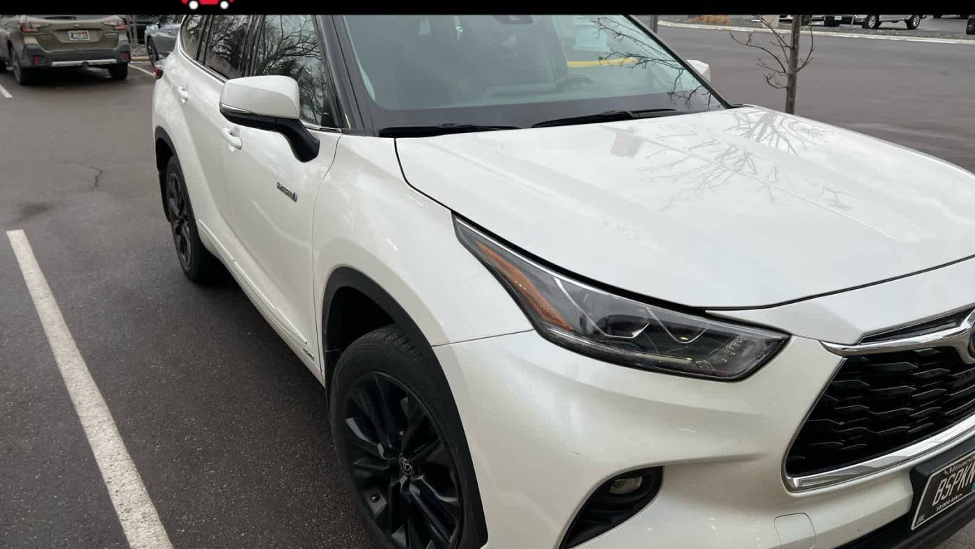 2020 Toyota Highlander Hybrid Limited — SUV — 111,557 mi — Golden Valley, MN