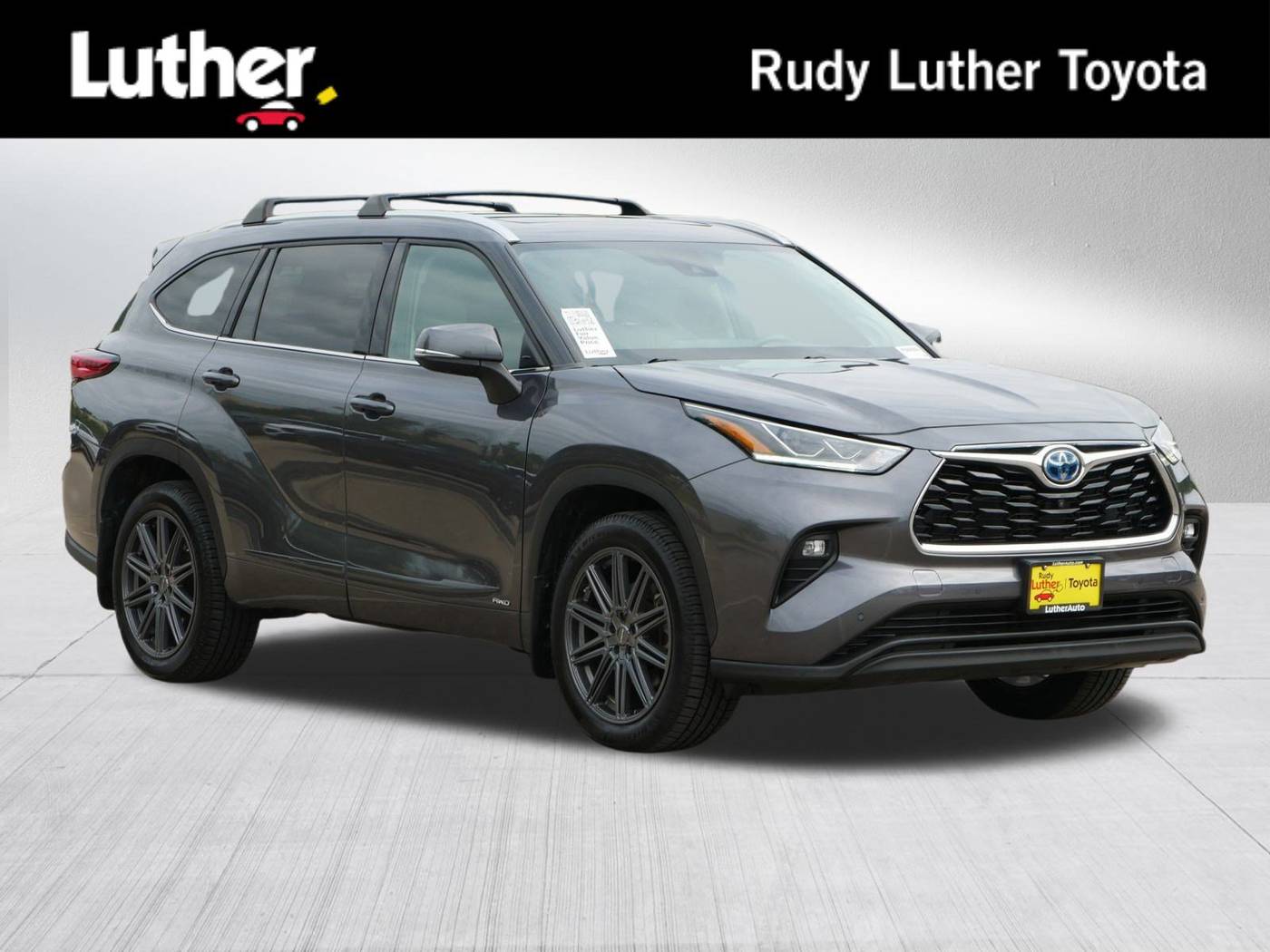 2022 Toyota Highlander Hybrid Limited — SUV — 49,395 mi — Golden Valley, MN