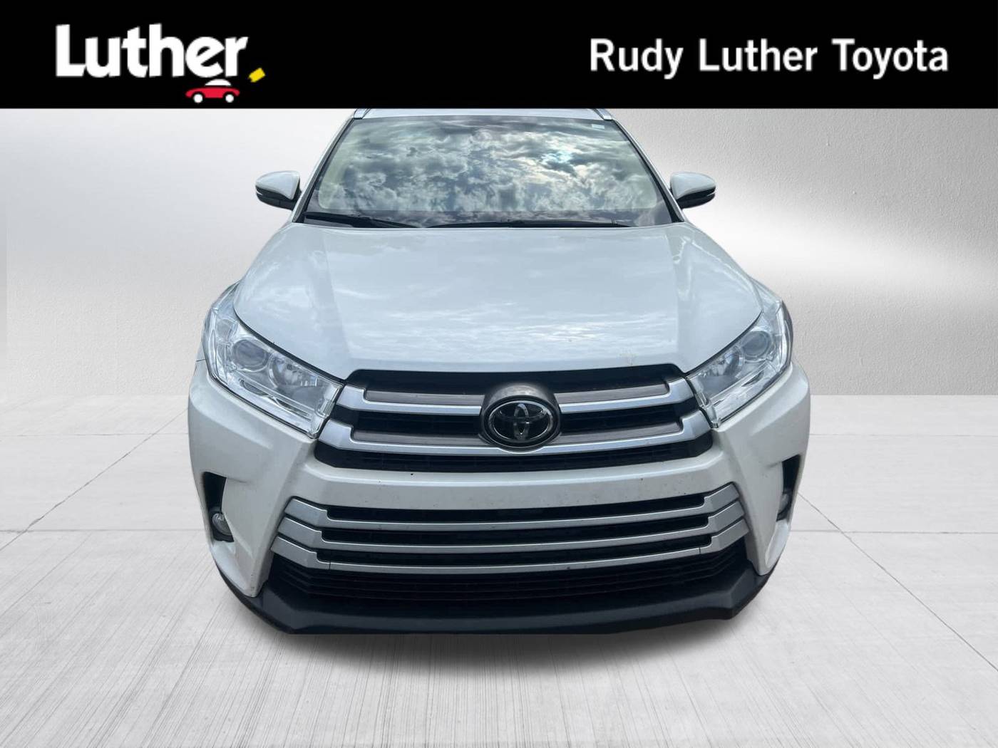 2017 Toyota Highlander XLE — SUV — 145,288 mi — Golden Valley, MN