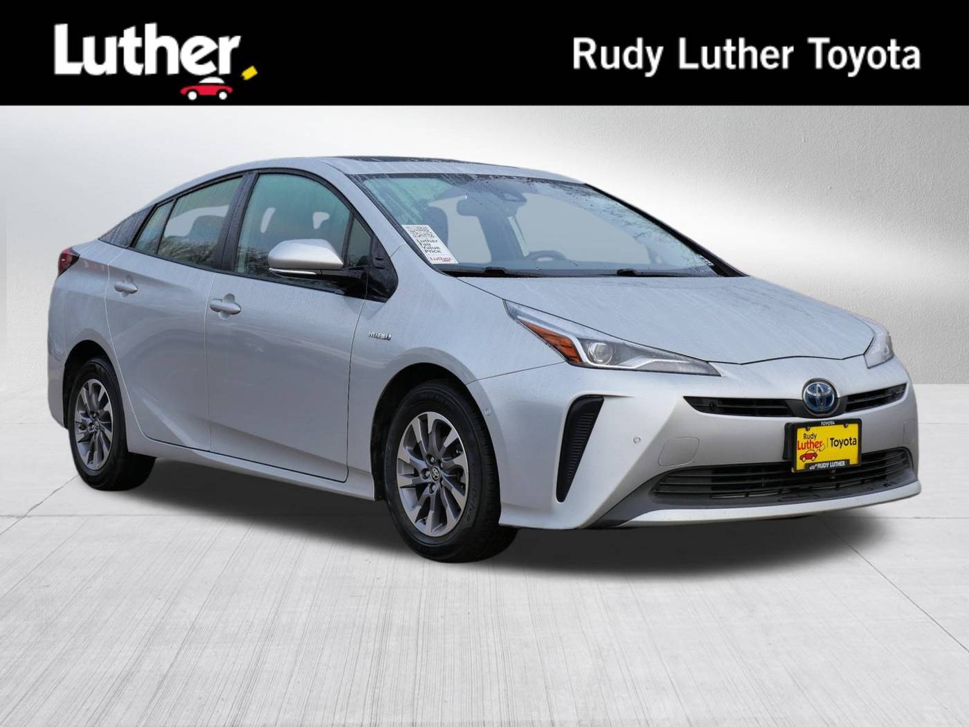 2019 Toyota Prius XLE — Hatchback — 50,212 mi — Golden Valley, MN