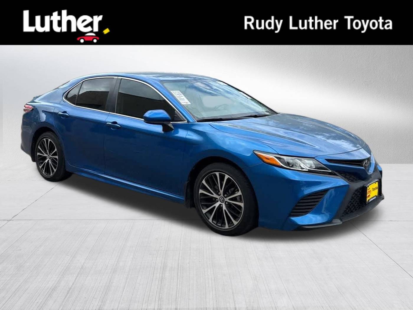 2020 Toyota Camry SE — Sedan — 26,525 mi — Golden Valley, MN