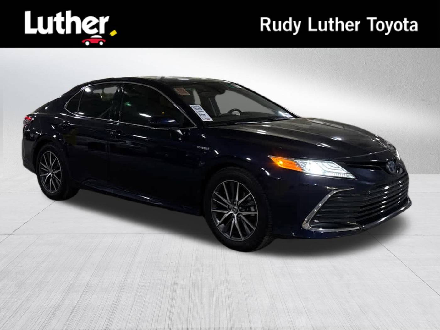 2021 Toyota Camry Hybrid XLE — Sedan — 67,683 mi — Golden Valley, MN