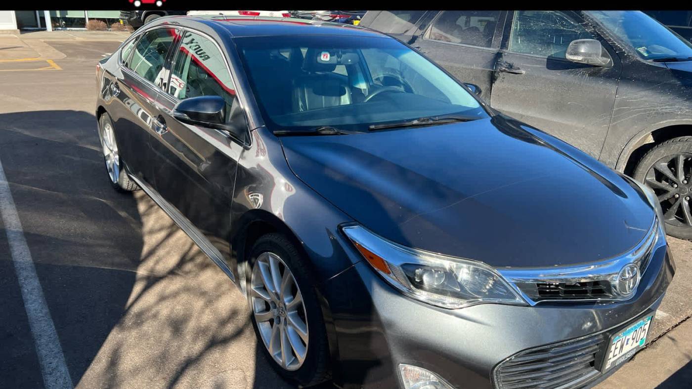 2013 Toyota Avalon Limited — Sedan — 125,222 mi — Golden Valley, MN