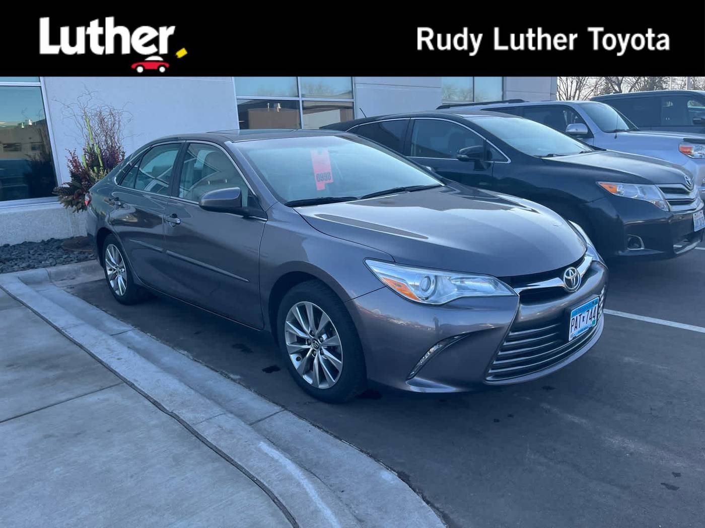 2017 Toyota Camry XLE — Sedan — 109,196 mi — Golden Valley, MN