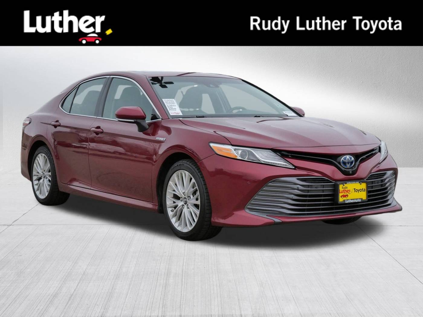 2018 Toyota Camry Hybrid XLE — Sedan — 129,640 mi — Golden Valley, MN