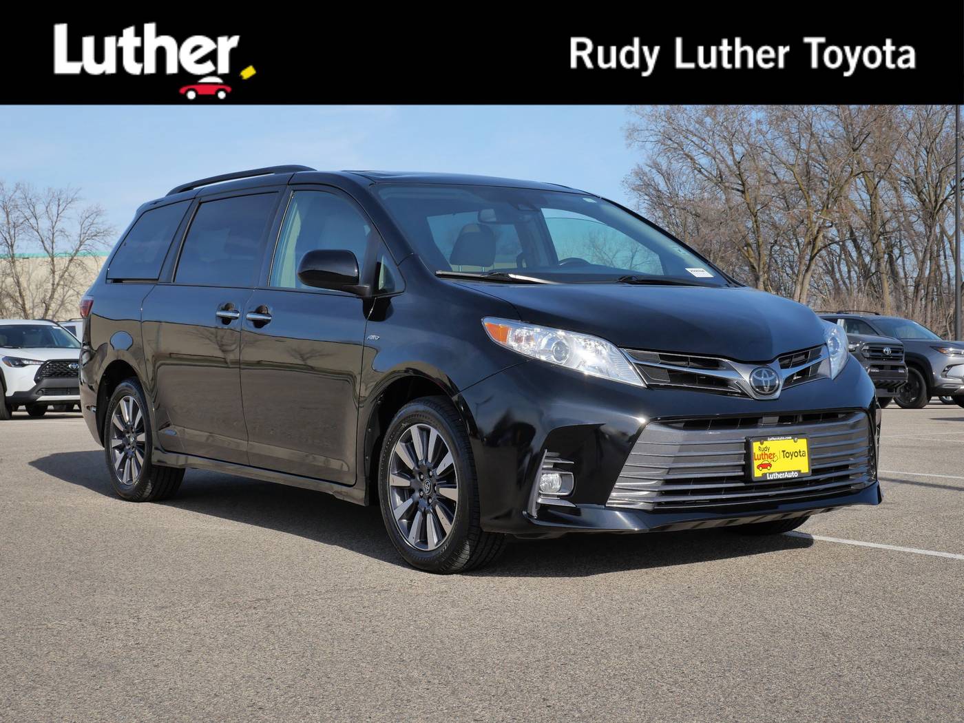2019 Toyota Sienna XLE — Minivan — 53,193 mi — Golden Valley, MN