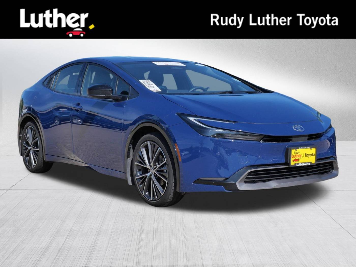 2023 Toyota Prius XLE — Hatchback — 34,337 mi — Golden Valley, MN