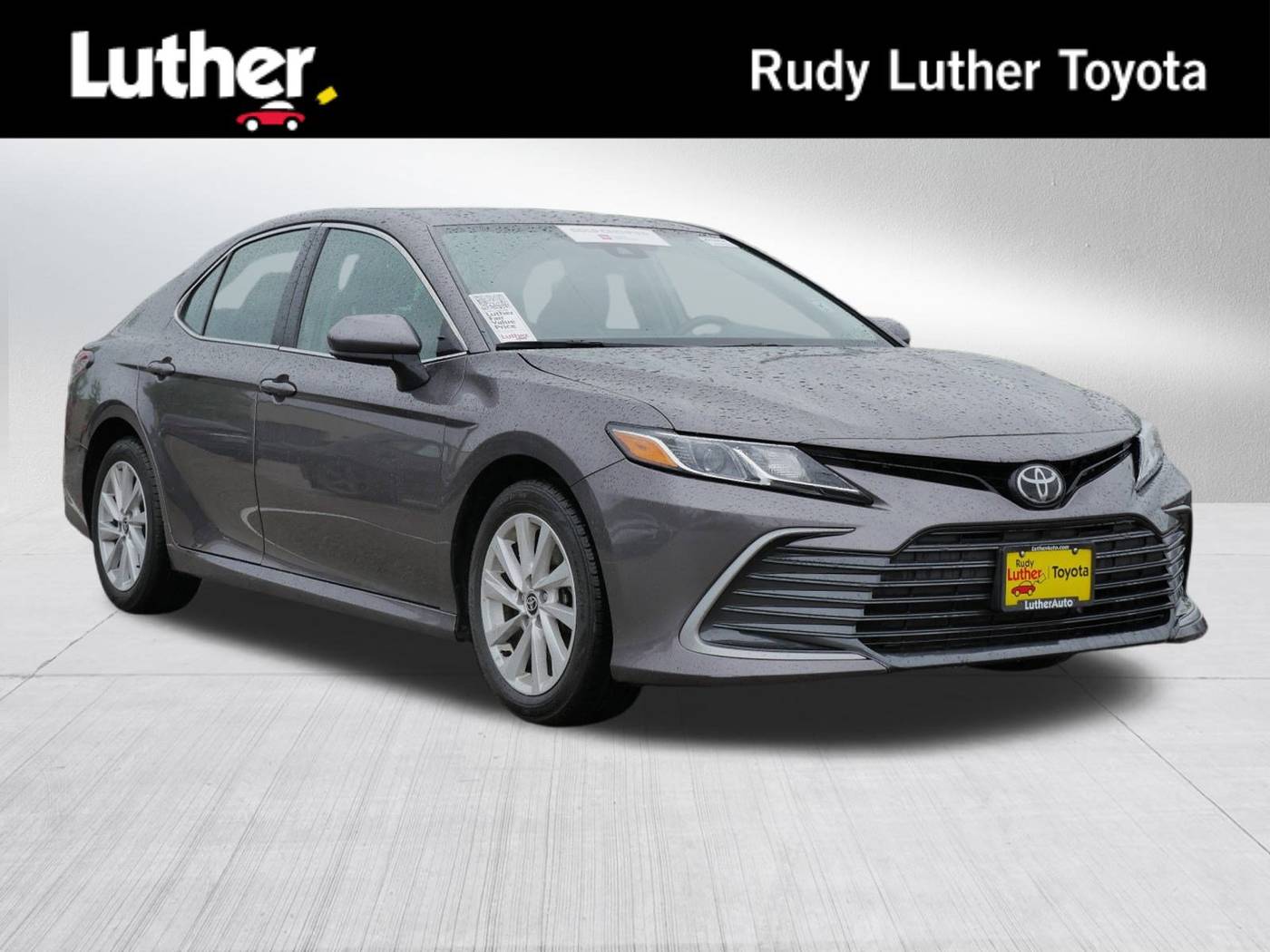 2022 Toyota Camry LE — Sedan — 33,779 mi — Golden Valley, MN