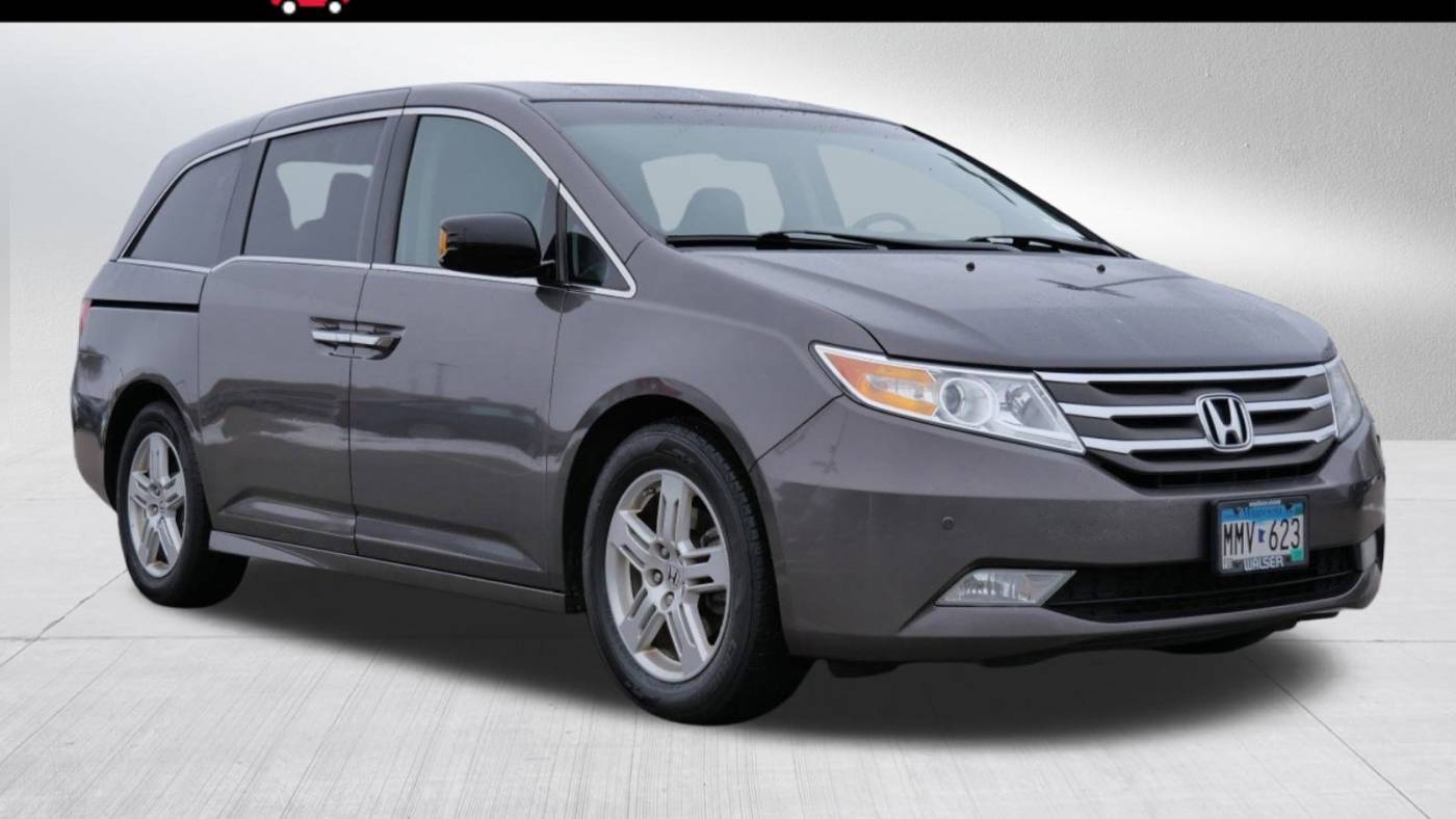 2013 Honda Odyssey Touring — Minivan — 202,570 mi — Golden Valley, MN