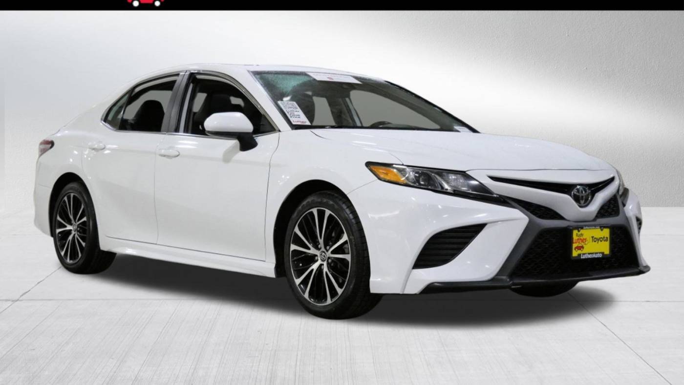 2020 Toyota Camry SE — Sedan — 50,676 mi — Golden Valley, MN