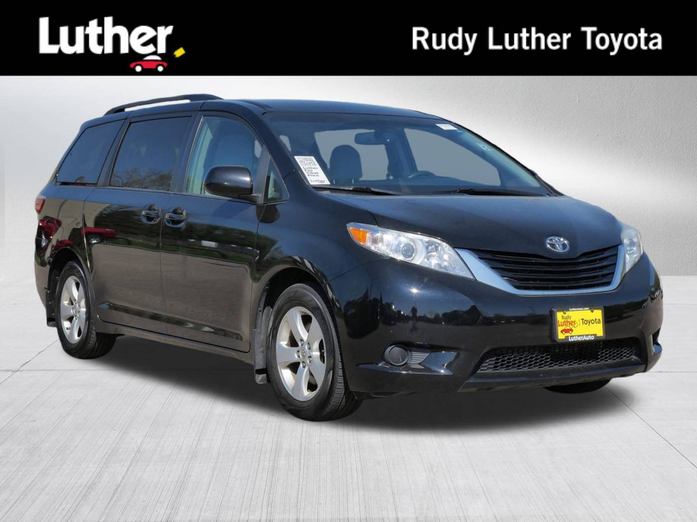 2016 Toyota Sienna LE — Minivan — 152,634 mi — Golden Valley, MN