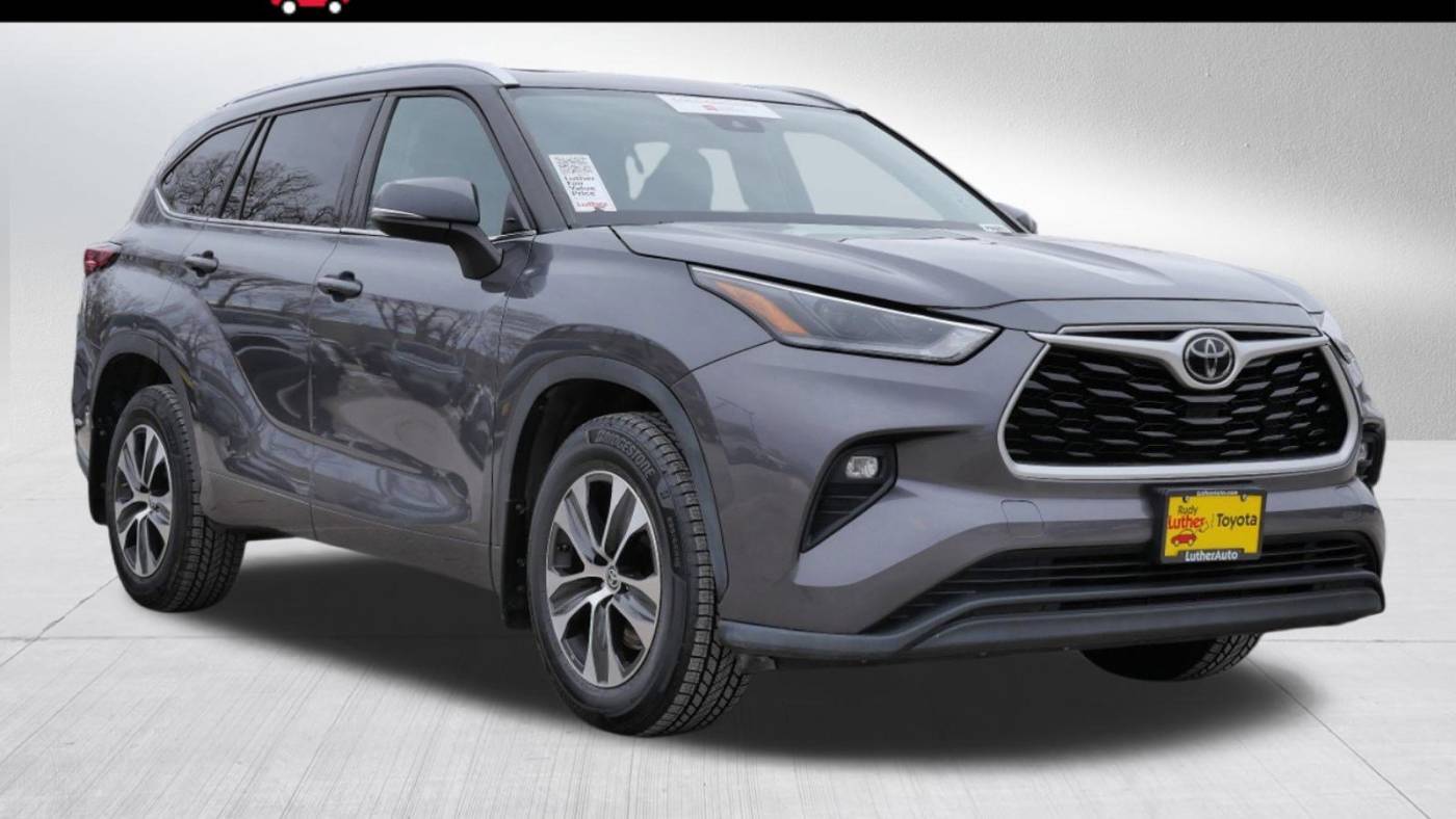 2021 Toyota Highlander XLE — SUV — 66,725 mi — Golden Valley, MN