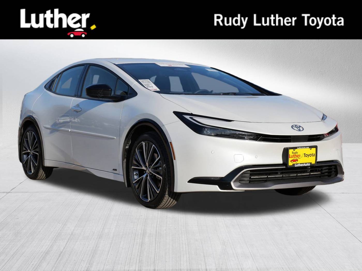 2023 Toyota Prius XLE — Hatchback — 14,337 mi — Golden Valley, MN
