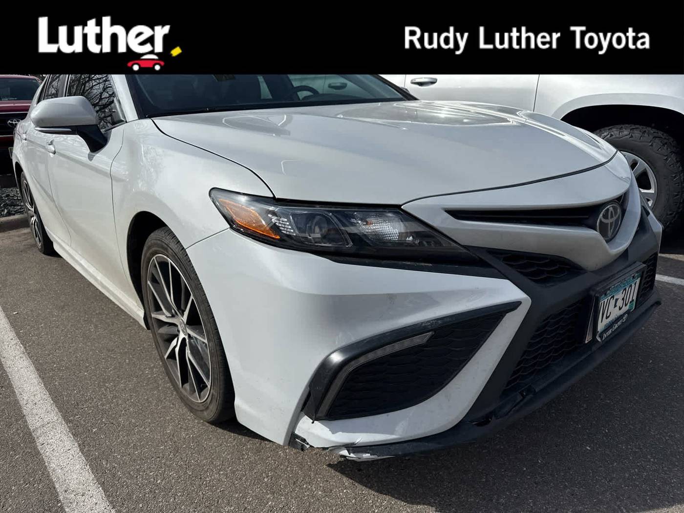 2022 Toyota Camry SE — Sedan — 23,231 mi — Golden Valley, MN