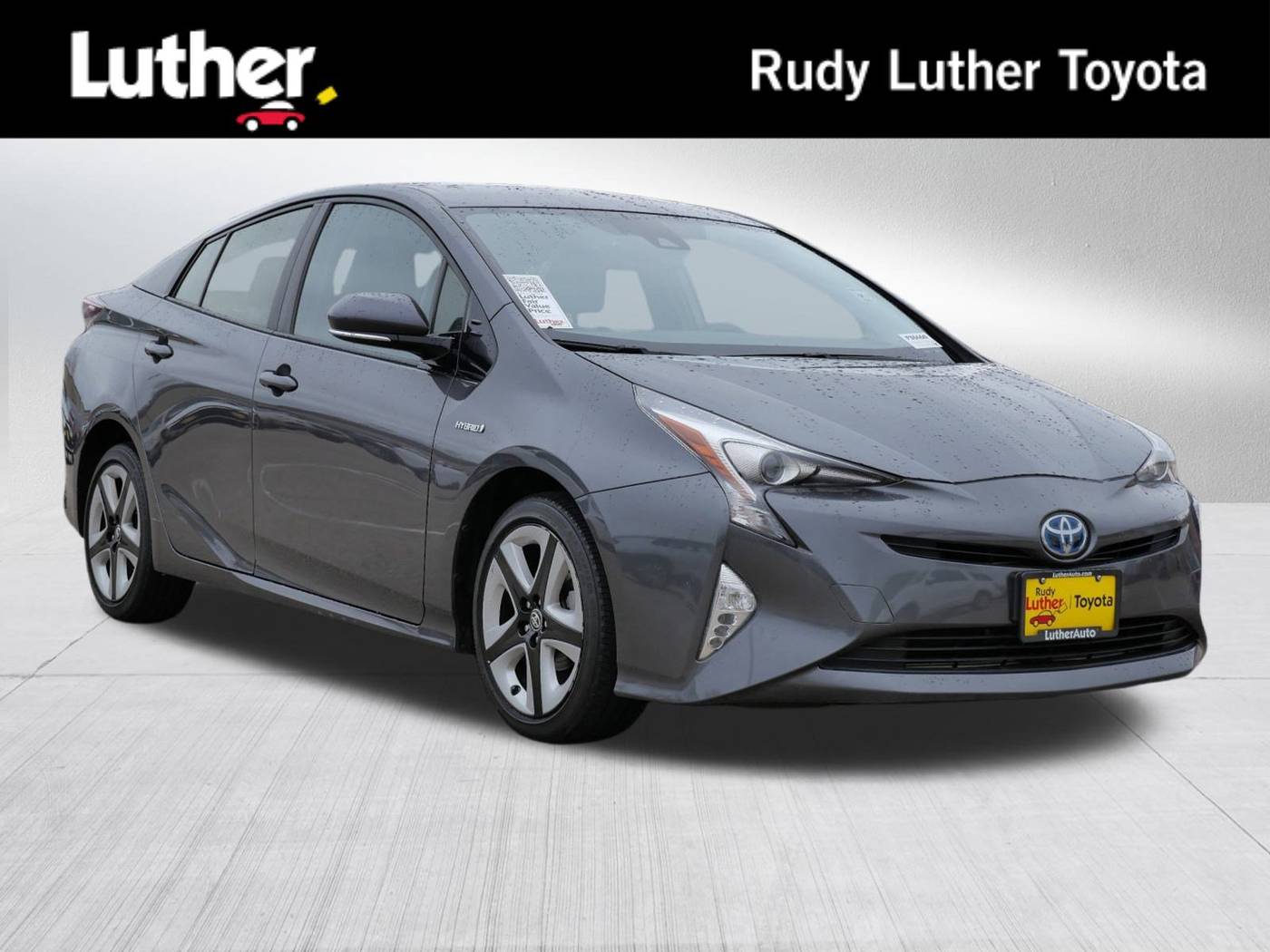 2017 Toyota Prius Four Touring — Hatchback — 28,029 mi — Golden Valley, MN