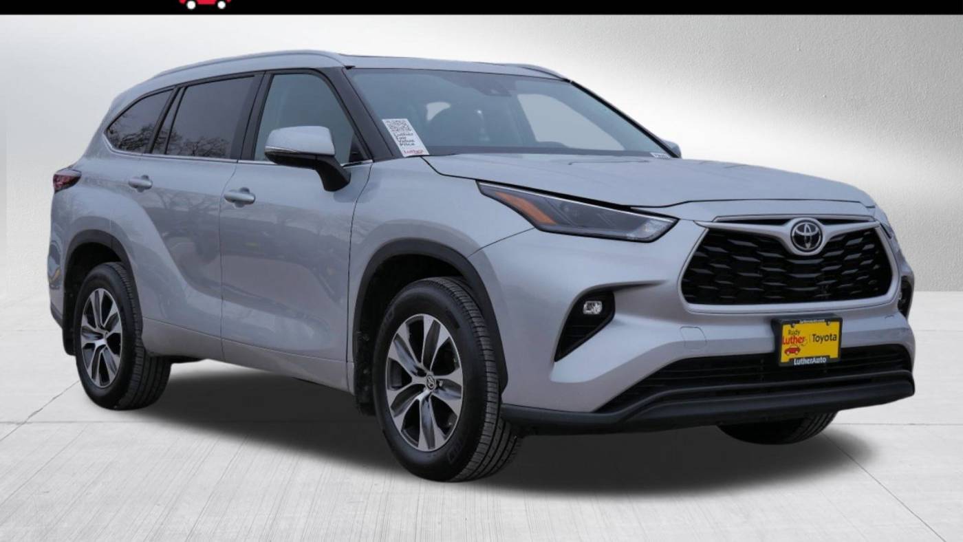 2024 Toyota Highlander XLE — SUV — 25,275 mi — Golden Valley, MN
