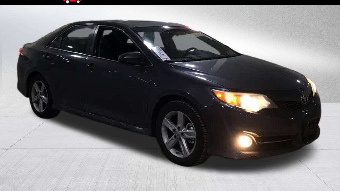 2012 Toyota Camry SE — Sedan — 145,711 mi — Golden Valley, MN