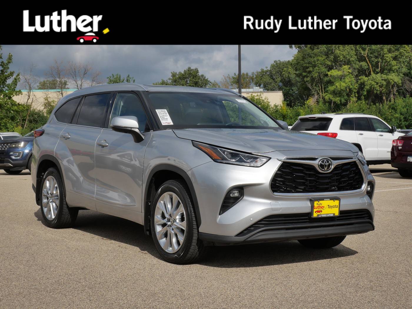 2023 Toyota Highlander Limited — SUV — 25,567 mi — Golden Valley, MN