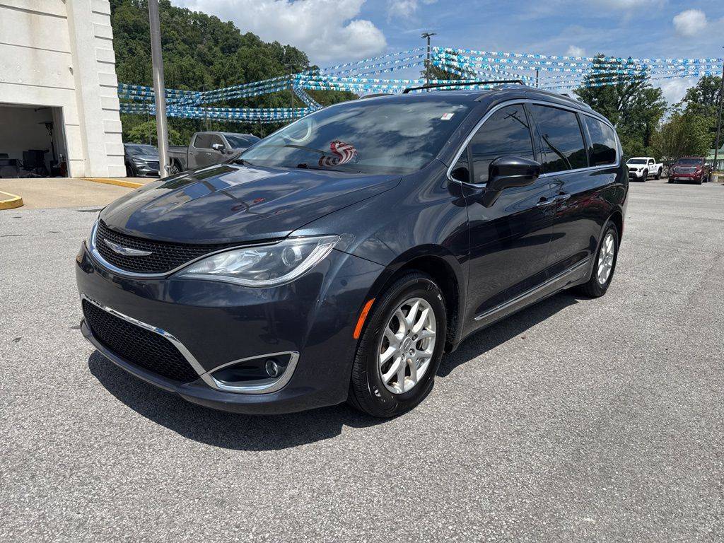 2020 Chrysler Pacifica Touring L — Minivan — 110,982 mi — Ivel, KY