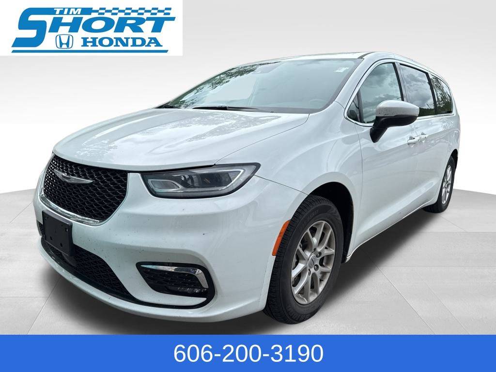 2023 Chrysler Pacifica Touring L — Minivan — 67,840 mi — Ivel, KY