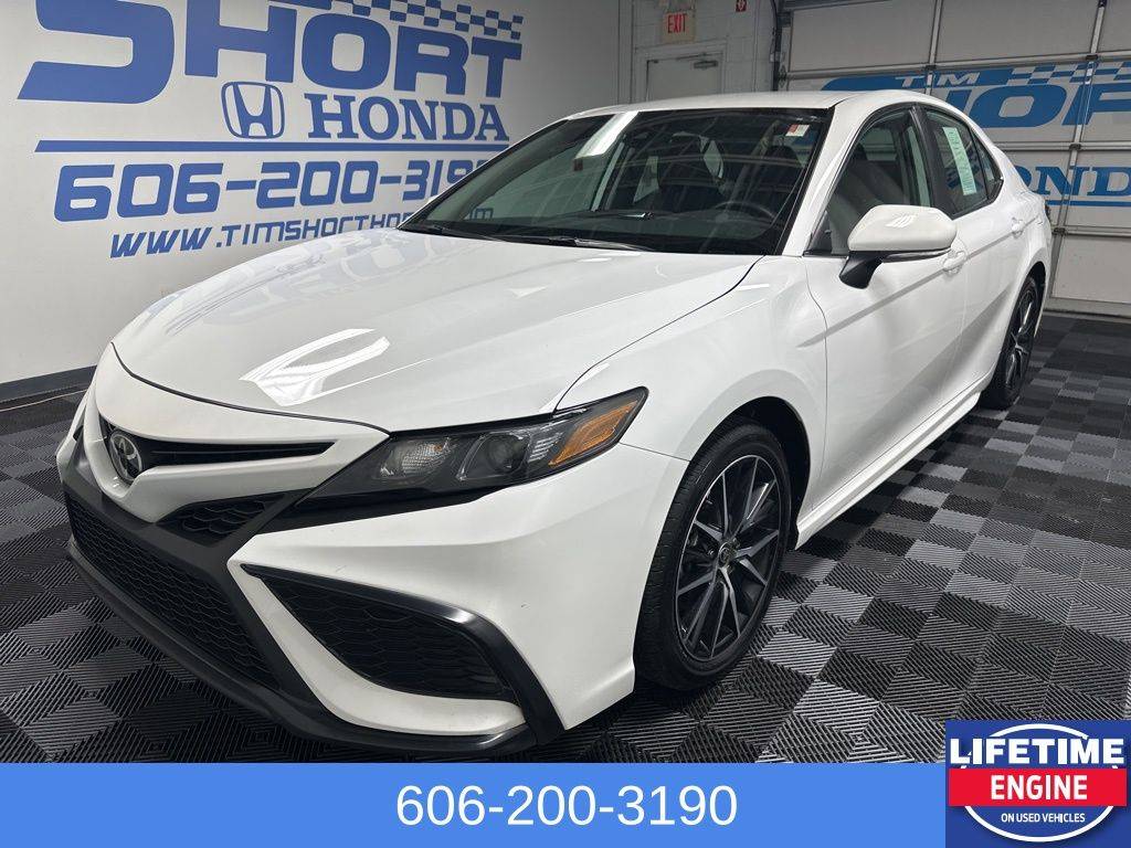 2024 Toyota Camry SE — Sedan — 16,238 mi — Ivel, KY