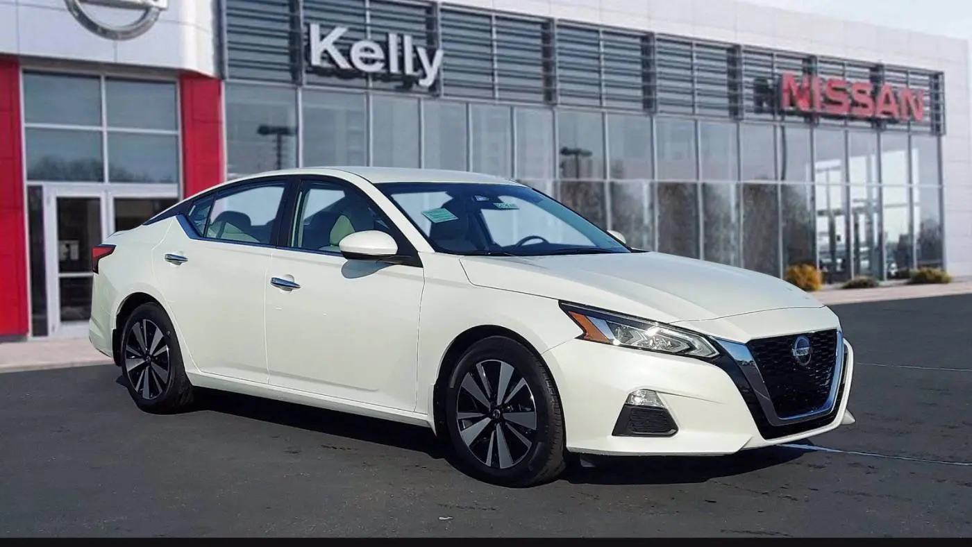 Nissan altima 2021