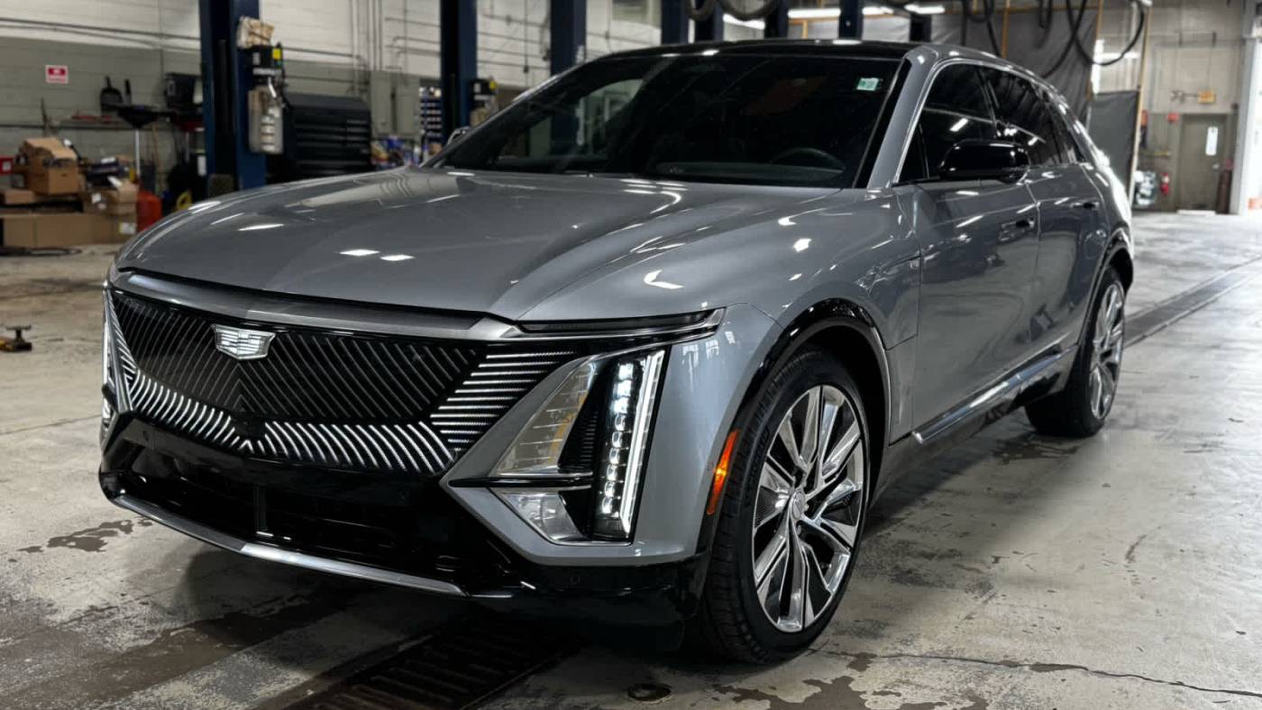 2024 Cadillac LYRIQ Luxury 3