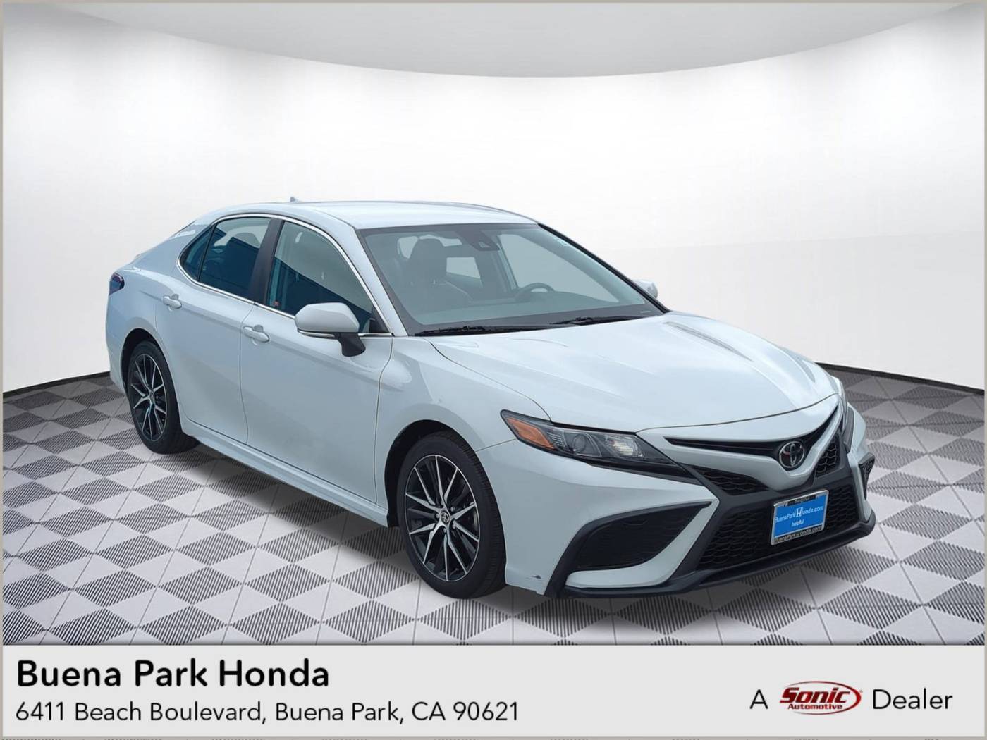 2023 Toyota Camry SE — Sedan — 50,840 mi — Buena Park, CA