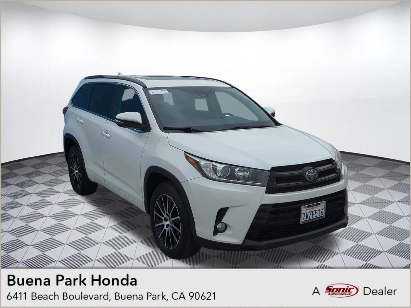 2017 Toyota Highlander SE V6 — SUV — 134,028 mi — Buena Park, CA