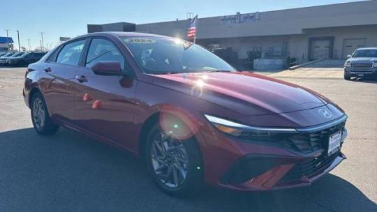 2024 Hyundai Elantra Hybrid Blue — Sedan — 3,276 mi — New Haven, CT