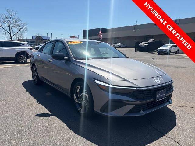 2025 Hyundai Elantra Hybrid Blue — Sedan — 3,559 mi — New Haven, CT