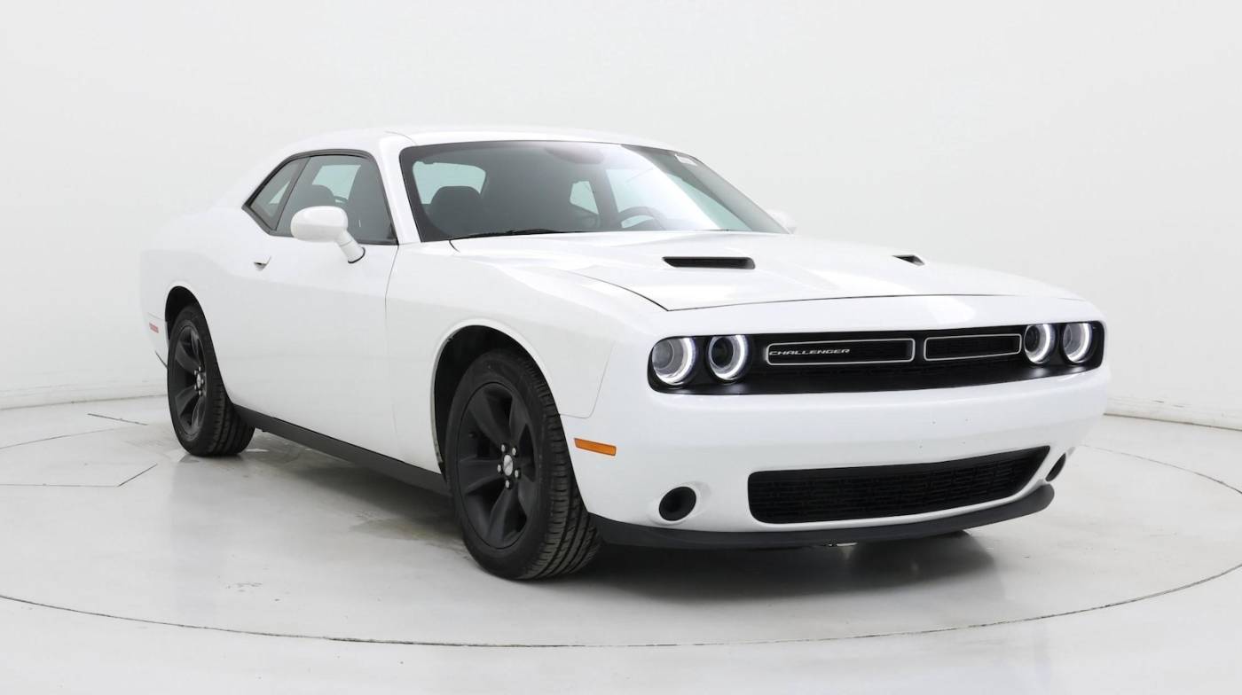 2016 Dodge Challenger SXT — Coupe — 96,396 mi — Kentwood, MI