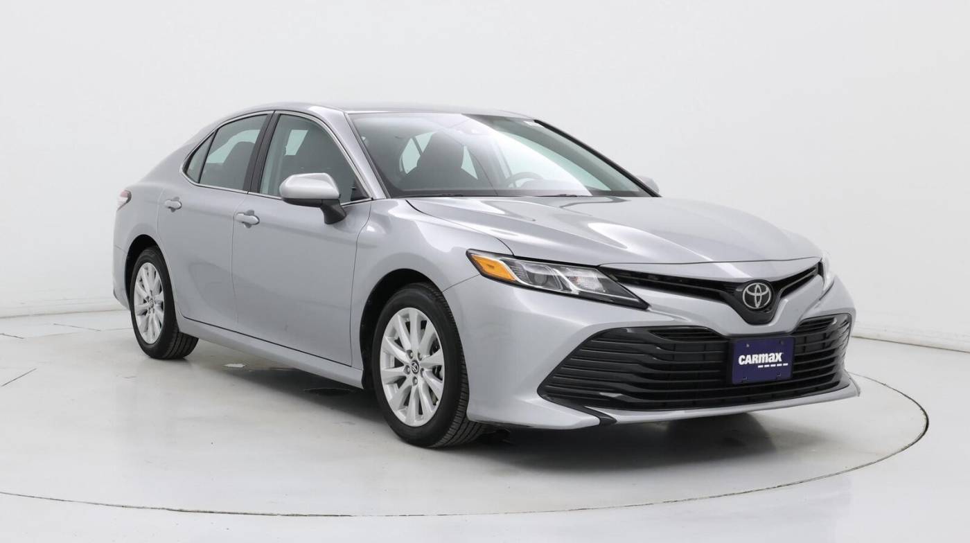 2020 Toyota Camry LE — Sedan — 14,086 mi — Kentwood, MI