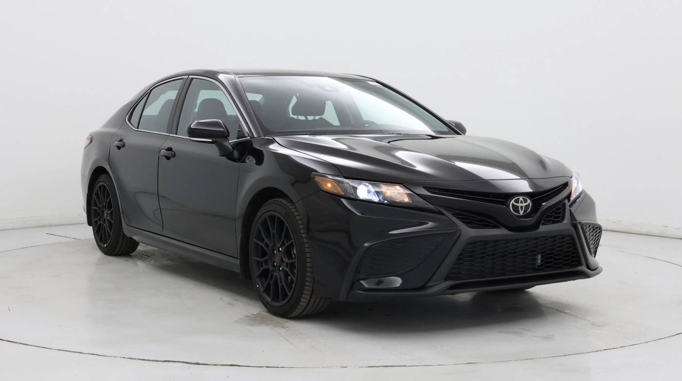 2023 Toyota Camry SE — Sedan — 4,490 mi — Kentwood, MI