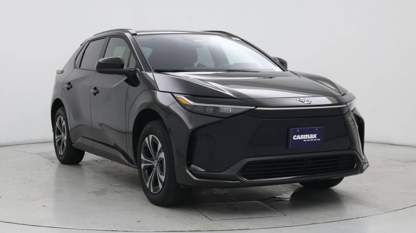 2024 Toyota bZ4X XLE — SUV — 2,185 mi — Fremont, CA