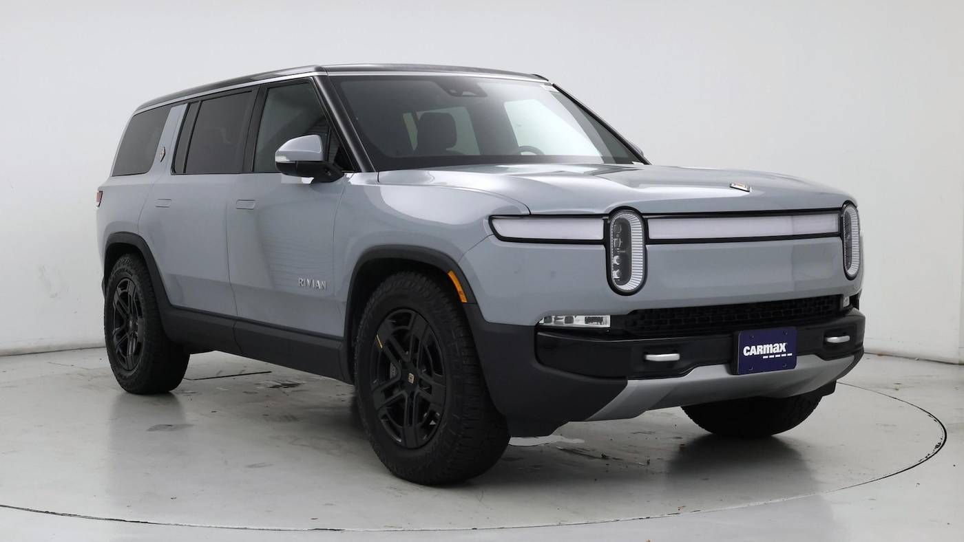 2024 Rivian R1S